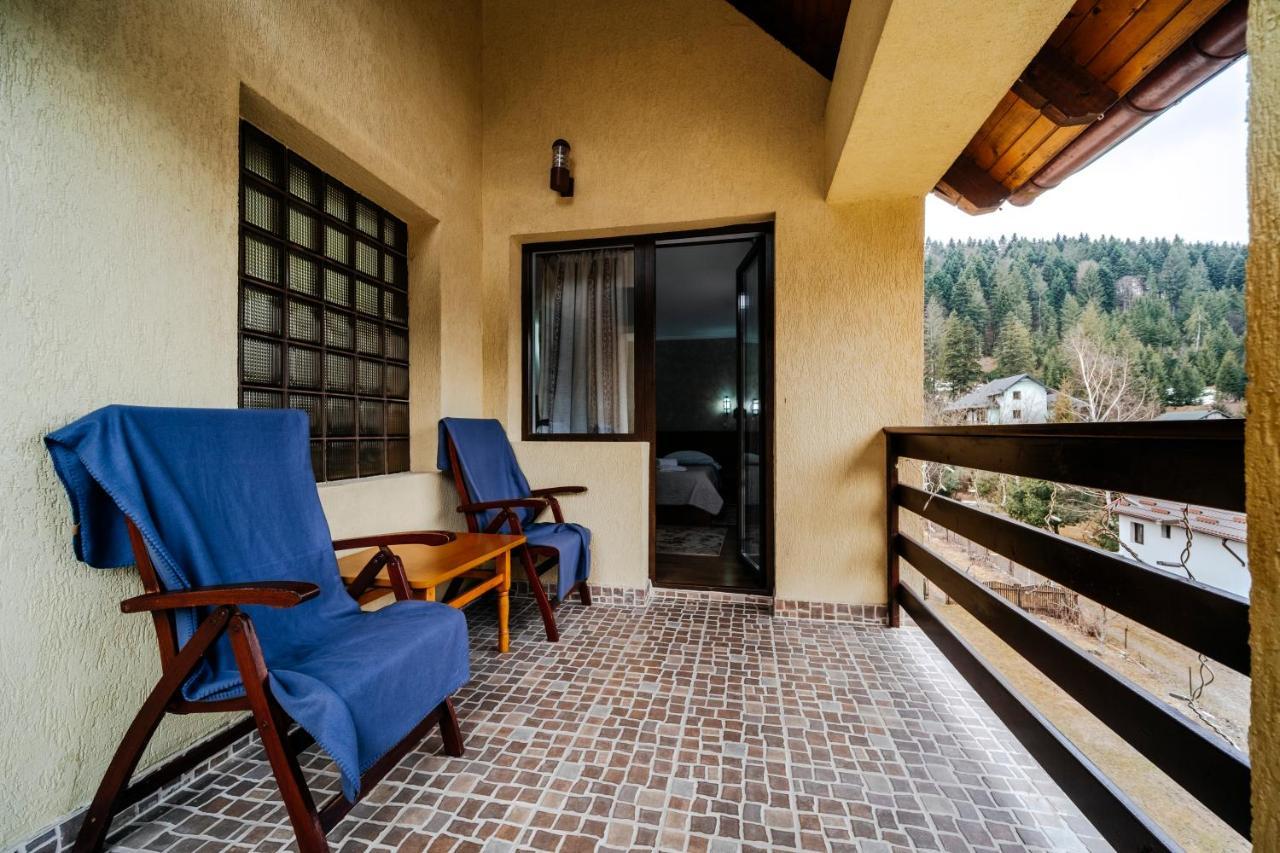 Pension Valeria Voronet Exterior photo