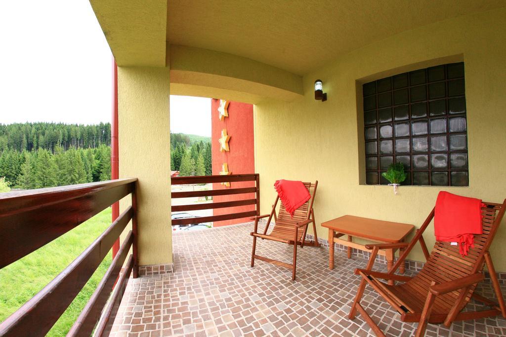 Pension Valeria Voronet Exterior photo
